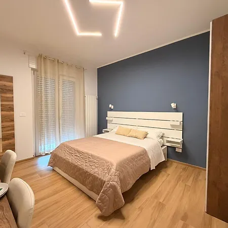 Palazzo Del Toro 2 Гостевой дом Монтесильвано