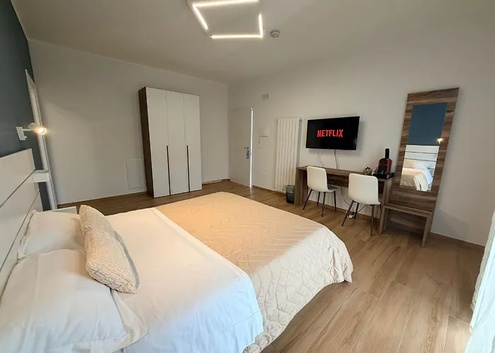 Palazzo Del Toro 2 4* Монтесильвано