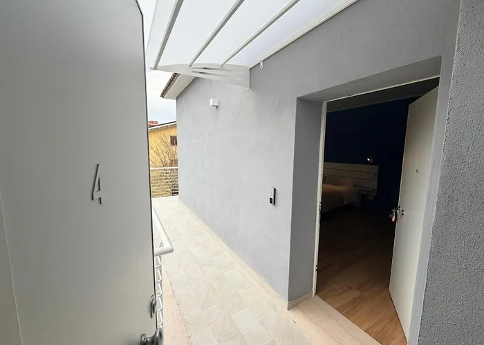 Palazzo Del Toro 2 4* Монтесильвано