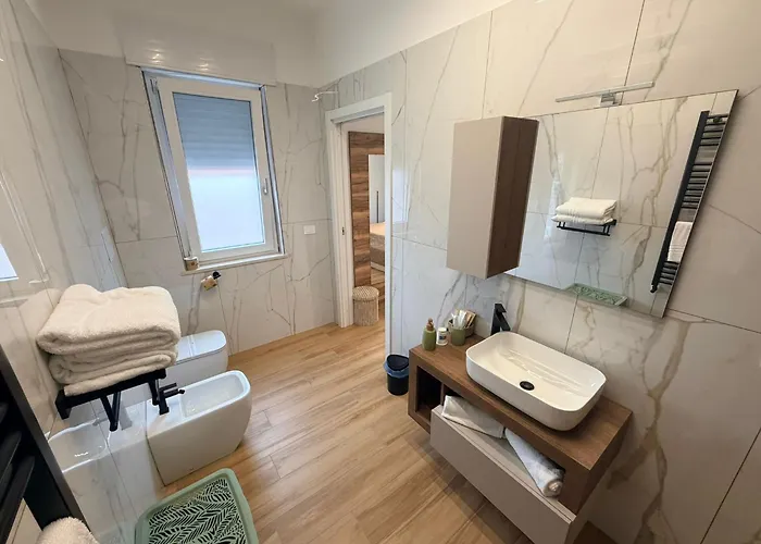 Palazzo Del Toro 2 4* Монтесильвано