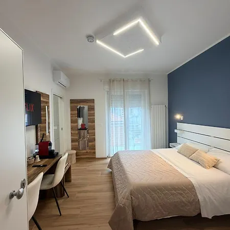 Palazzo Del Toro 2 4* Montesilvano