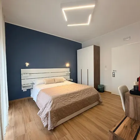 Palazzo Del Toro 2 Affittacamere Montesilvano Marina