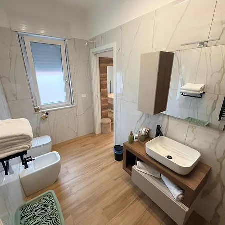 Palazzo Del Toro 2 4* Montesilvano