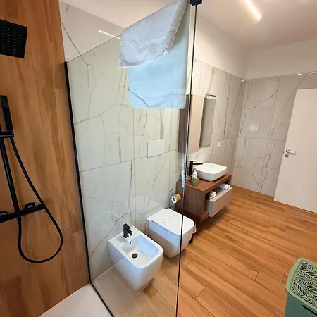 Palazzo Del Toro 2 Guest house 4*