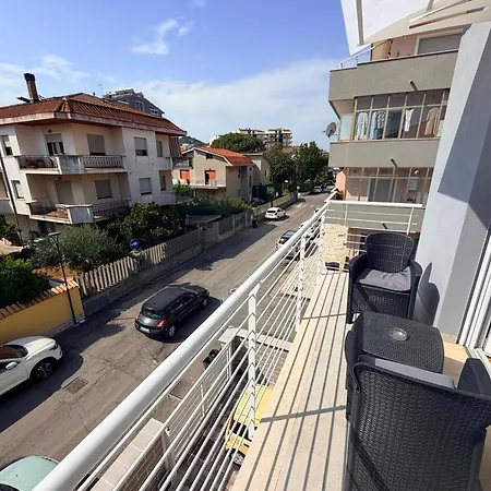 Palazzo Del Toro 2 Guest house Montesilvano