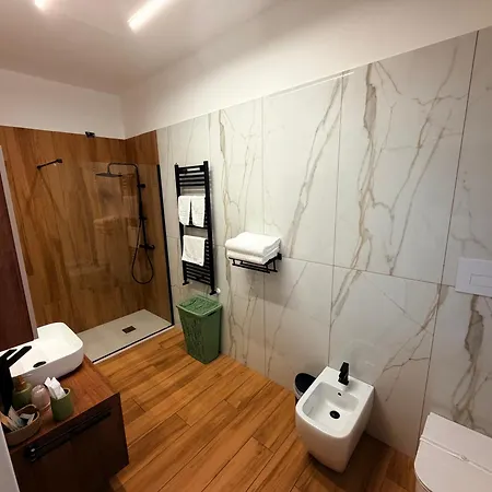 Palazzo Del Toro 2 Guest house 4*