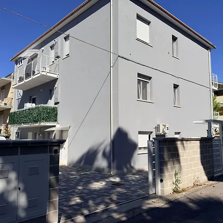 Guest house Palazzo Del Toro 2 3*