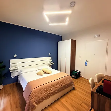 Guest house Palazzo Del Toro 2 3*