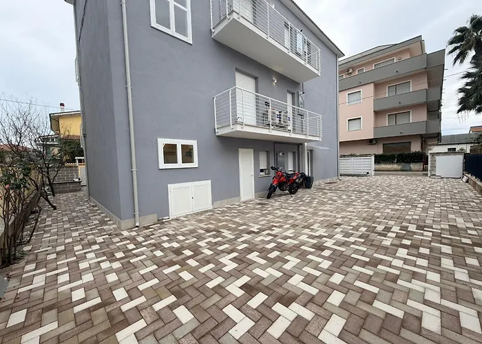 Palazzo Del Toro 2 4*